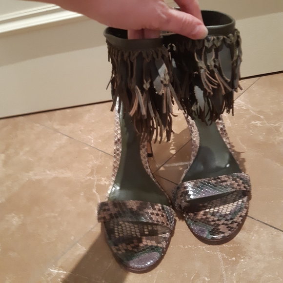 Sergio Rossi snakeskin strappy sexy high heel sandals with leather fringe 9.5 - Picture 4 of 12